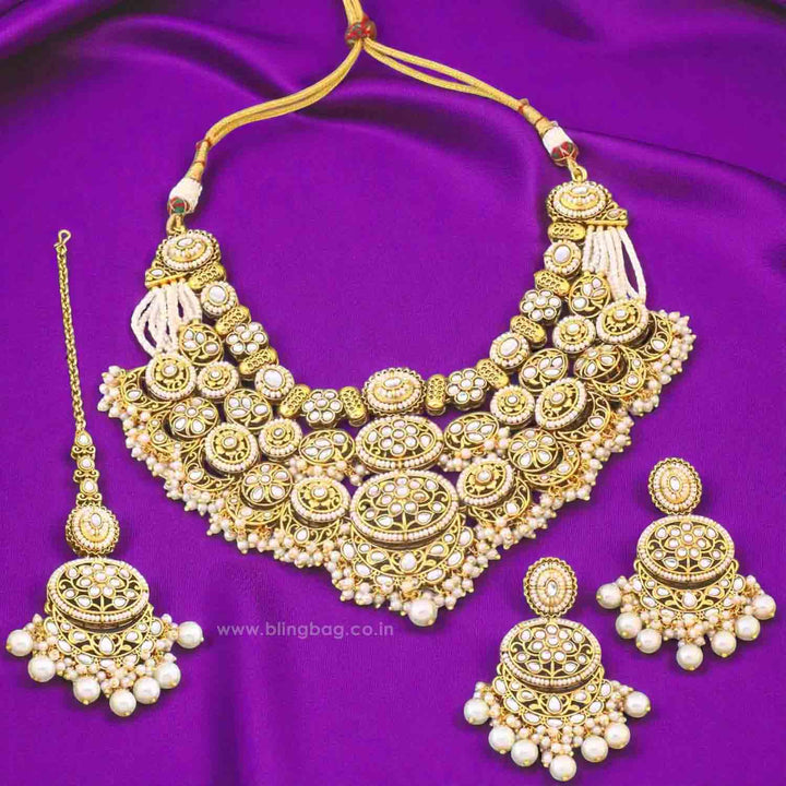 Ivory Oormi Kundan Jewellery Set