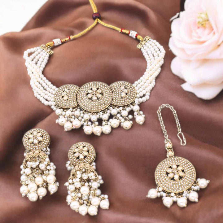 Ivory Oprina Kundan Jewellery Set