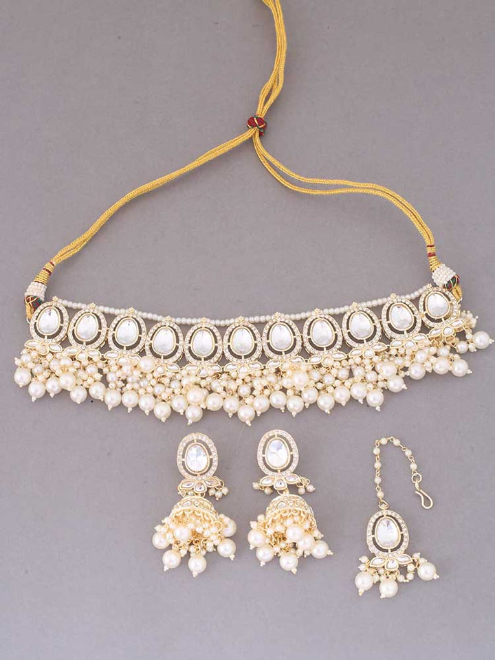 Ivory Paawni Jewellery Set