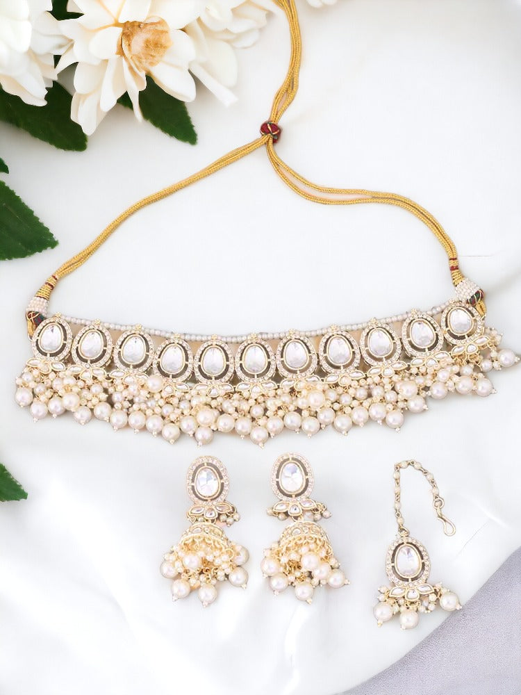 Ivory Paawni Jewellery Set