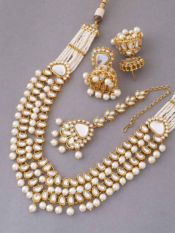 Ivory Parini Kundan Jewellery Set