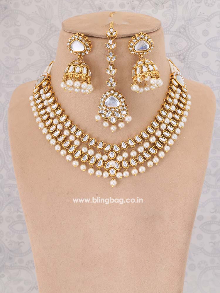 Ivory Parini Kundan Jewellery Set