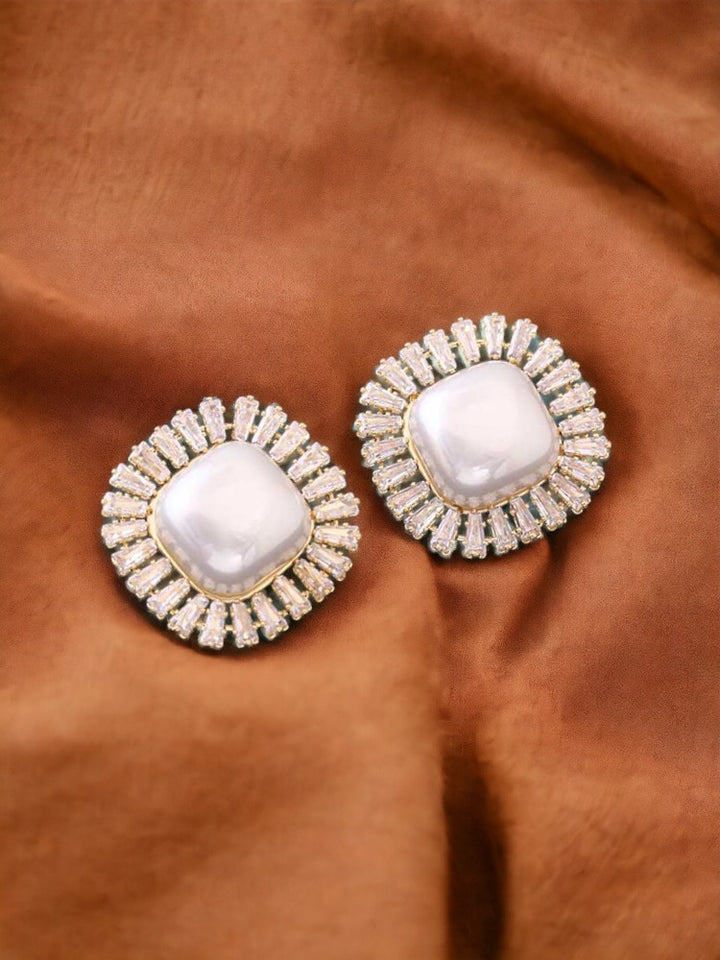 Ivory Plumet Studs
