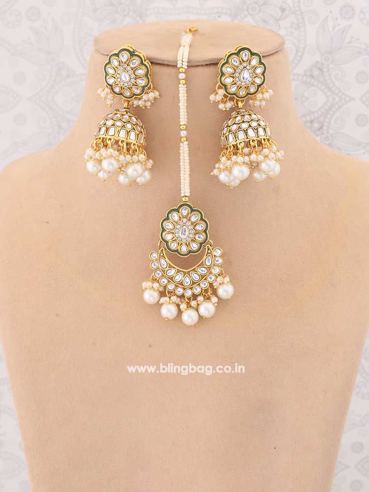 Ivory Pranami Kundan Jewellery Set