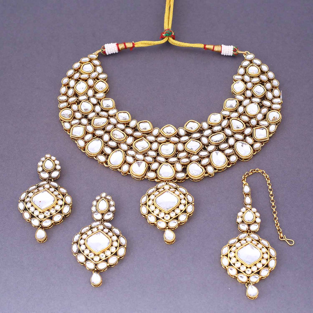 Ivory Priyamvada Kundan Jewellery Set