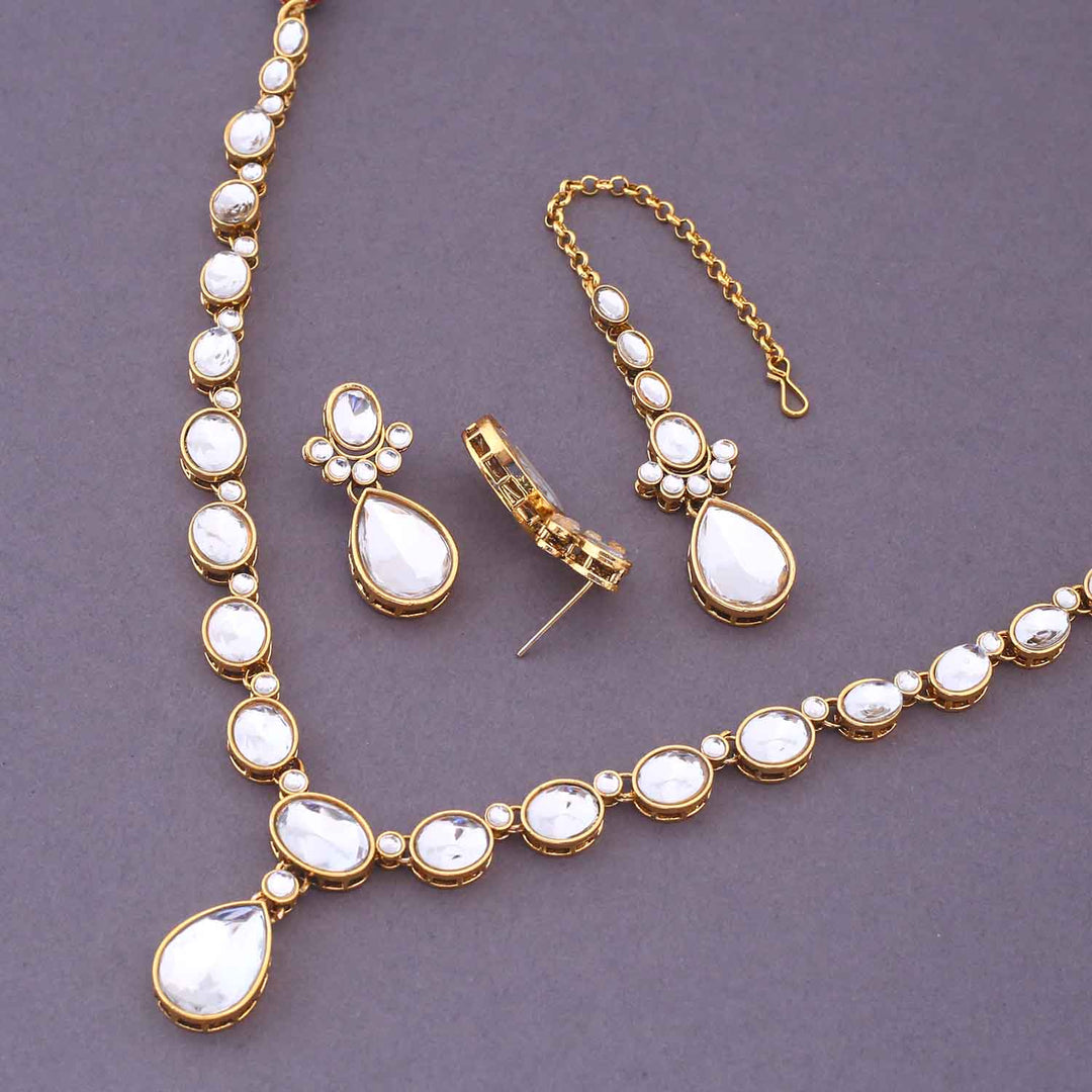 Golden Raniya Kundan Jewellery Set