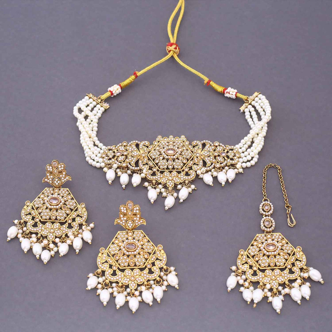 Ivory Ravita Kundan Jewellery Set
