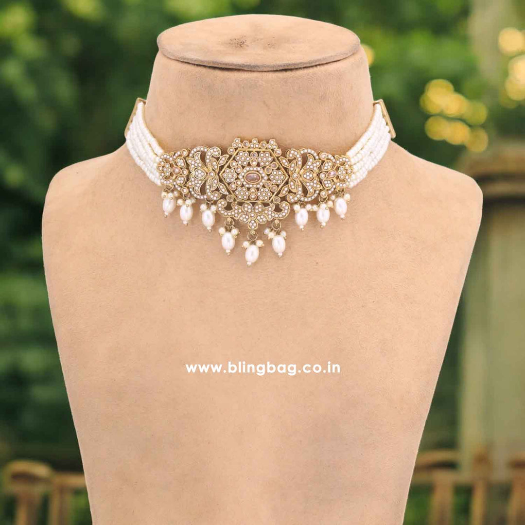 Ivory Ravita Kundan Jewellery Set