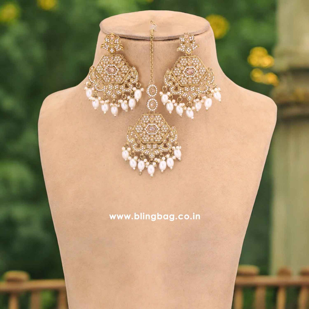 Ivory Ravita Kundan Jewellery Set