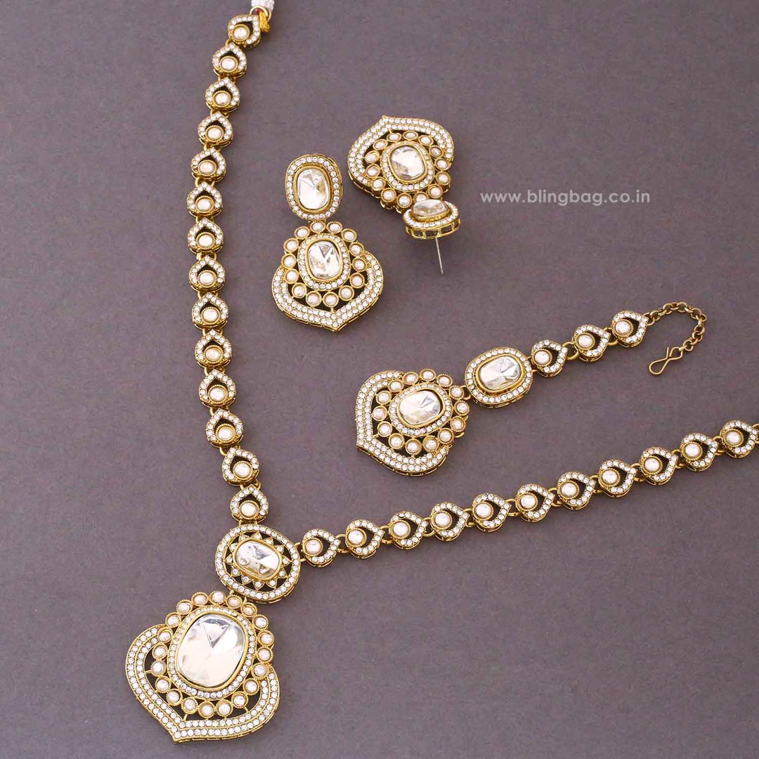 Ivory Riva Kundan Jewellery Set