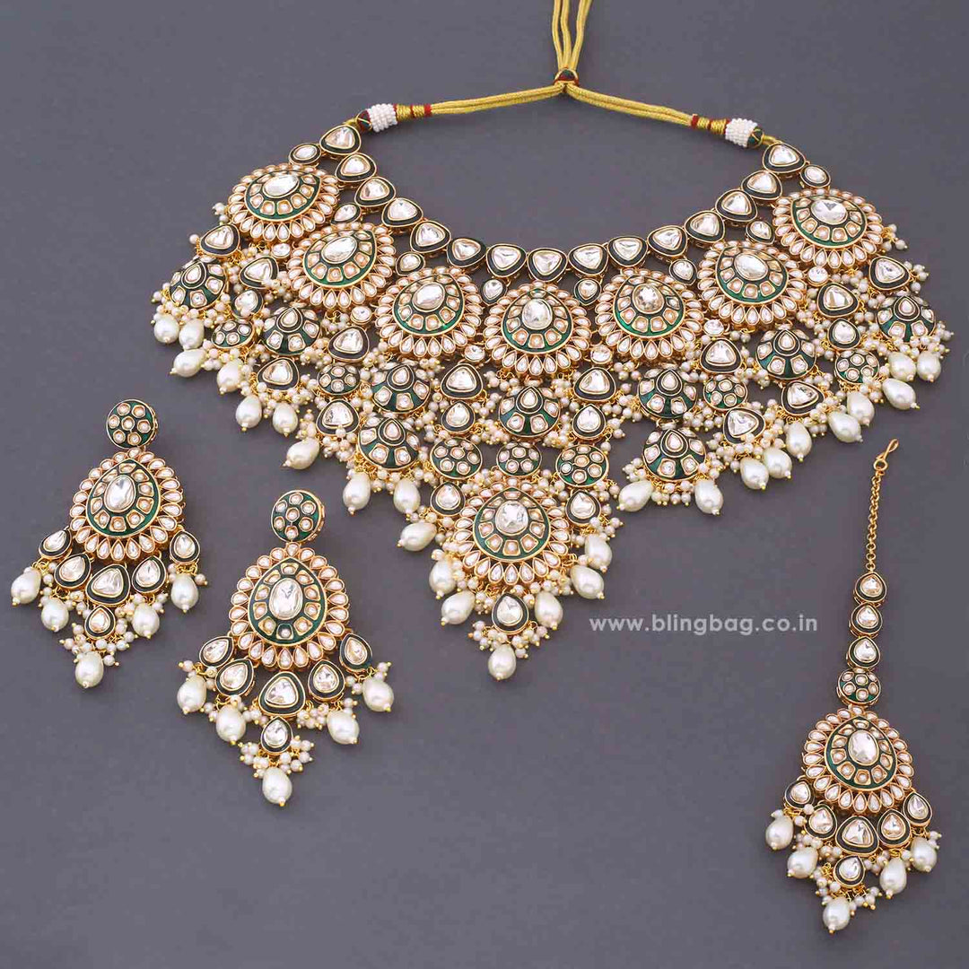 Ivory Saadhvi Kundan Jewellery Set
