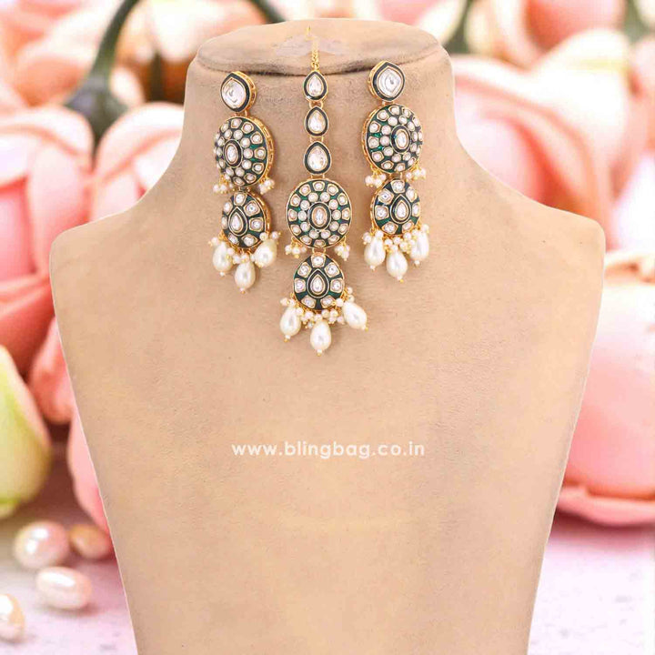 Ivory Samridhi Kundan Jewellery Set