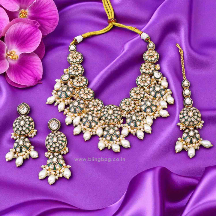 Ivory Samridhi Kundan Jewellery Set
