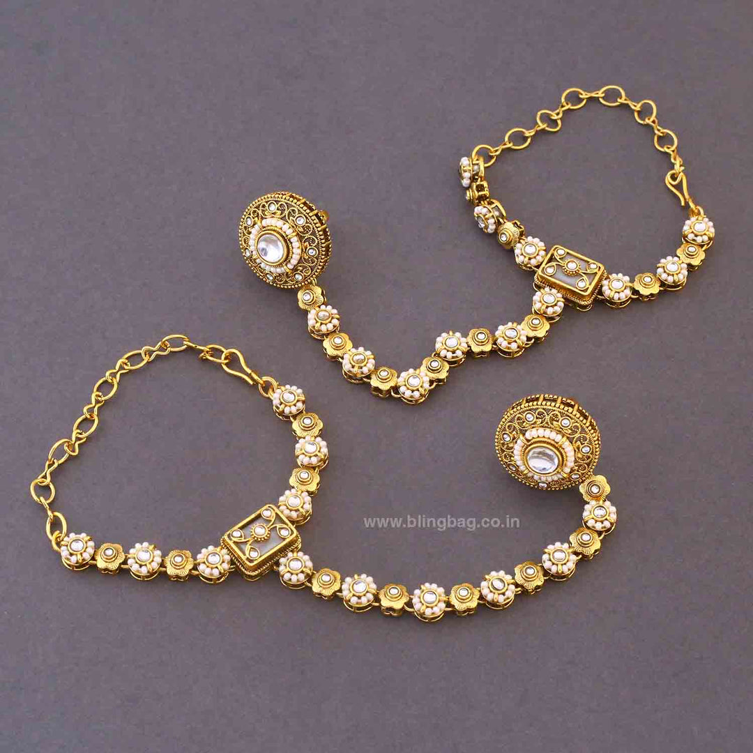 Ivory Sannidhi Kundan Bridal Jewellery Set