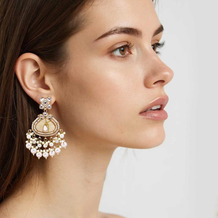 Ivory Sarmi Chandbalis