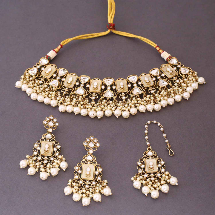 Ivory Sharuni Kundan Jewellery Set