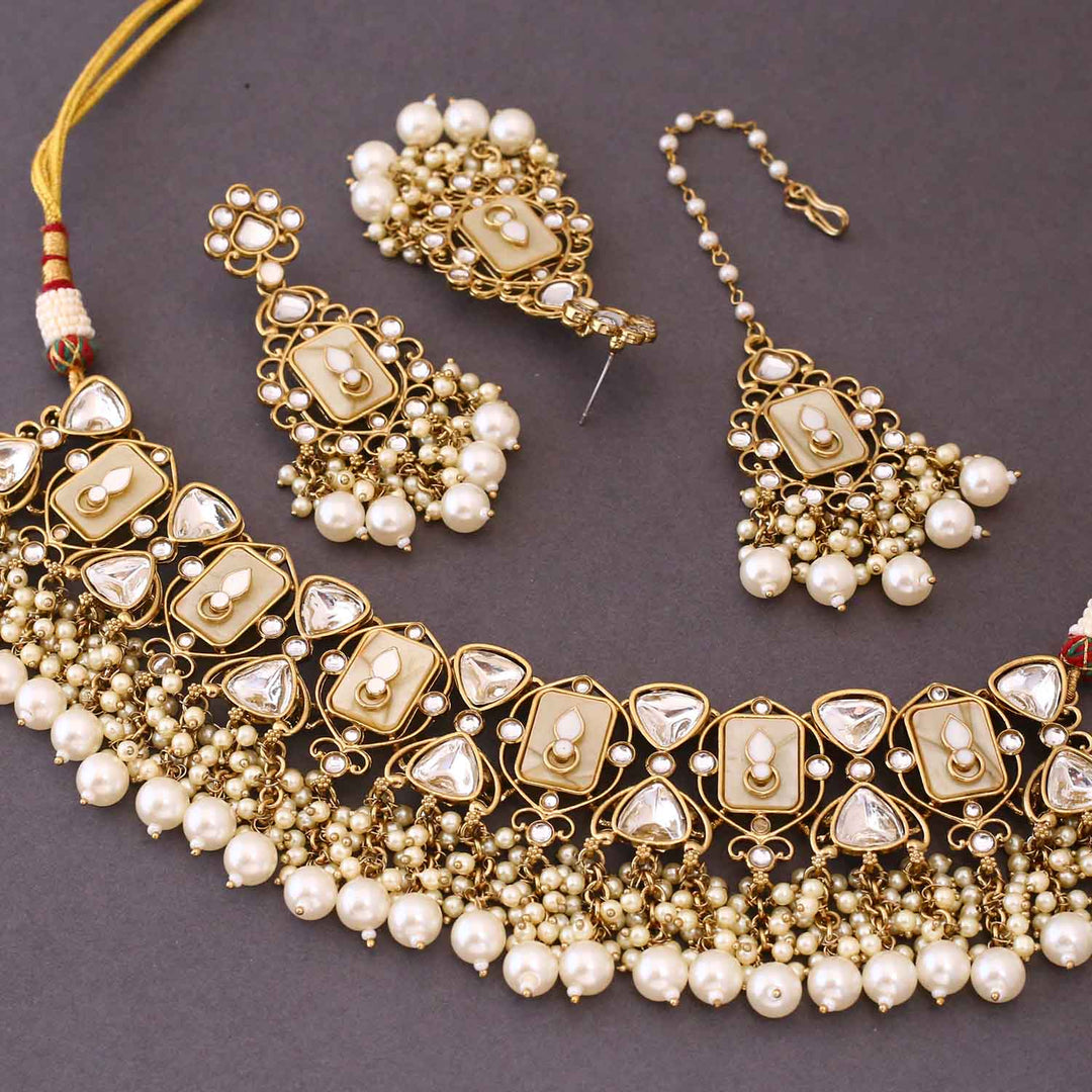 Ivory Sharuni Kundan Jewellery Set
