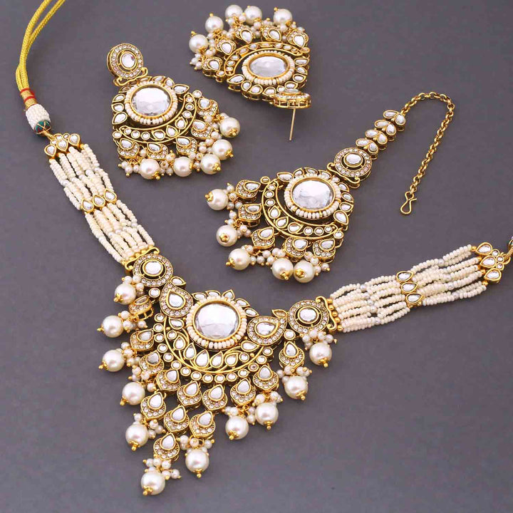 Ivory Sheetal Kundan Jewellery Set
