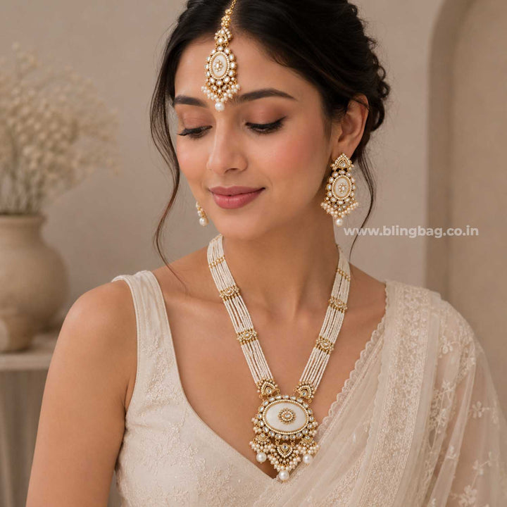 Ivory Shreyaani Kundan Jewellery Set