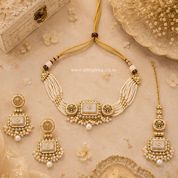 Ivory Siyashi Kundan Jewellery Set