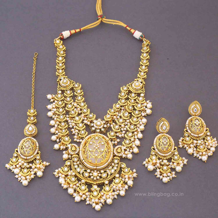 Ivory Sujata Kundan Jewellery Set
