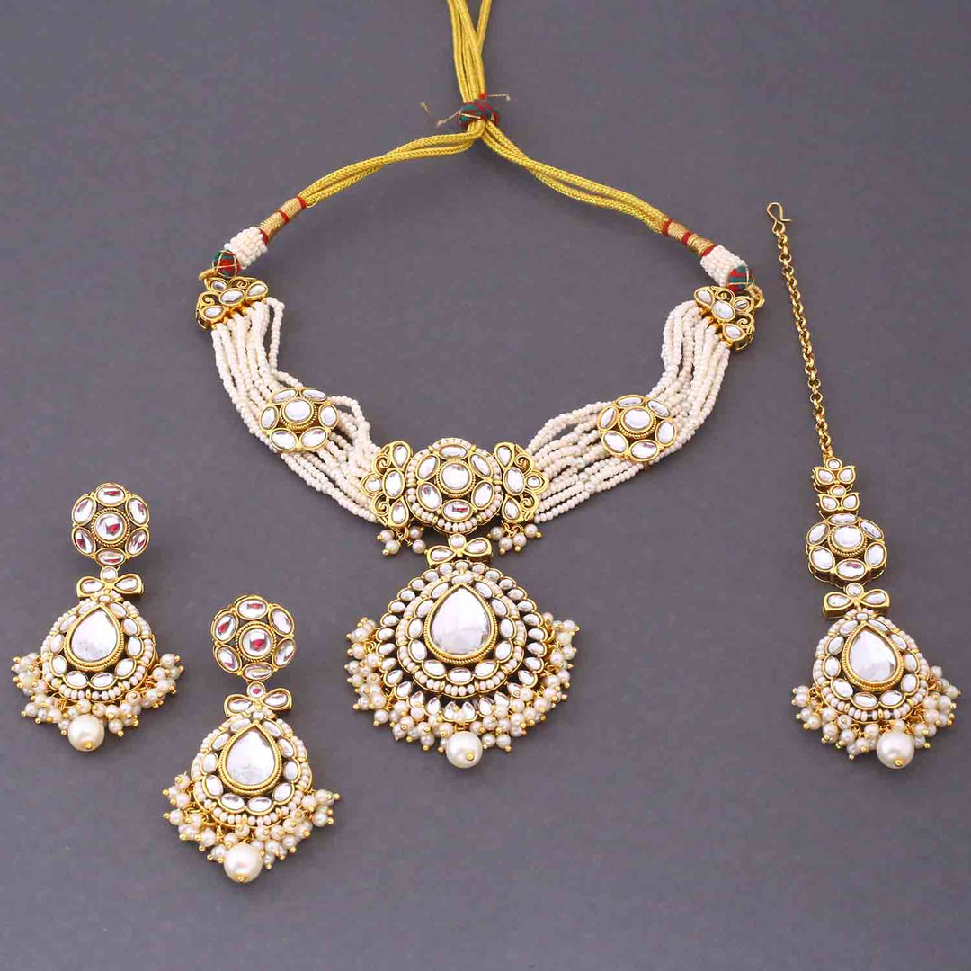 Ivory Sumedha Kundan Jewellery Set
