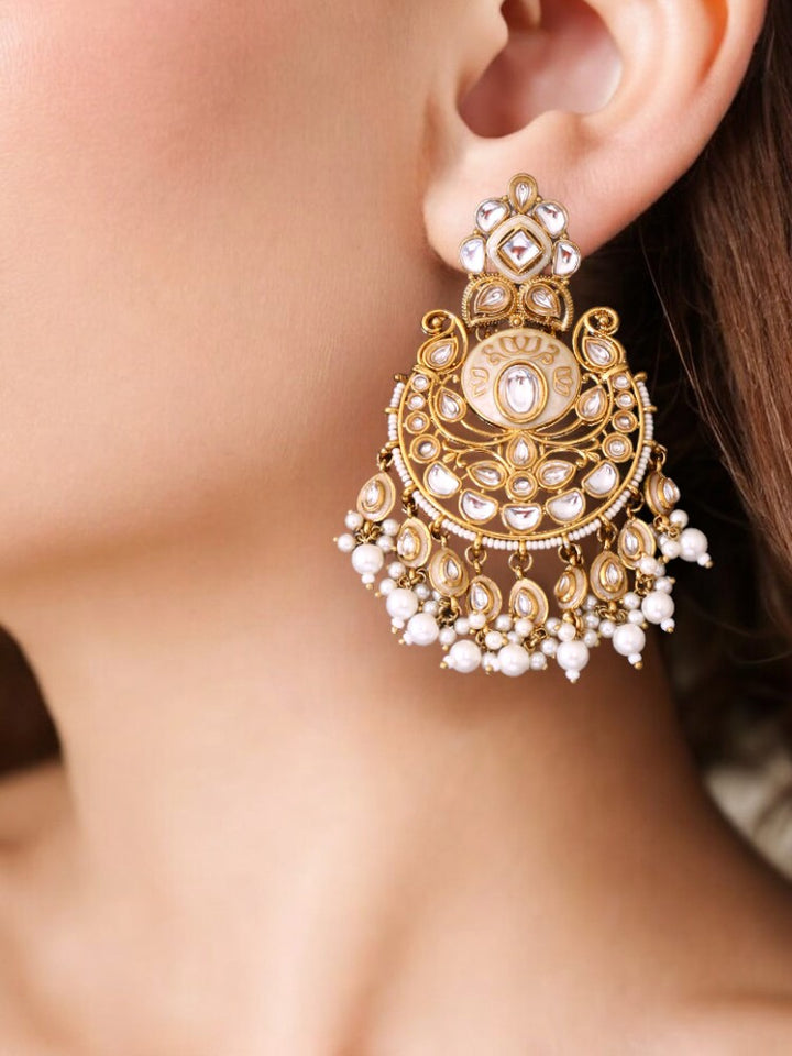 Ivory Sunita Chandbalis