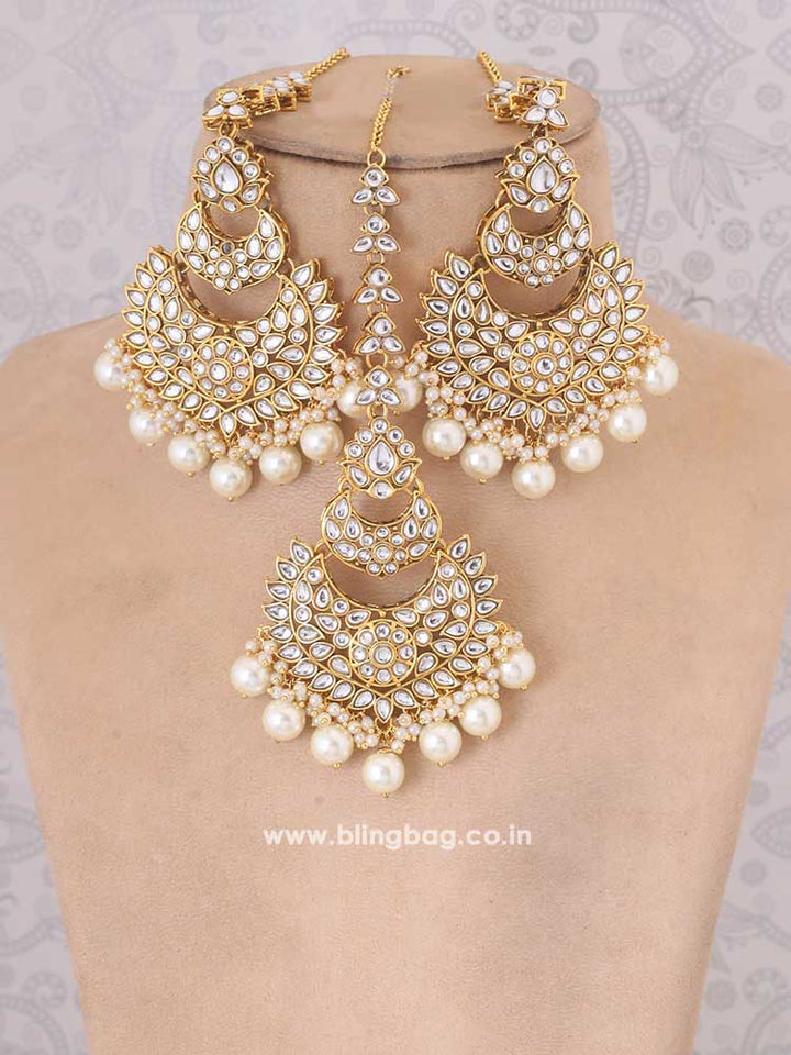 Ivory Supriya Maang Tikka Set