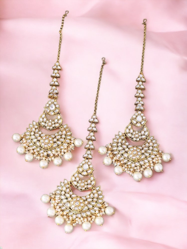 Ivory Supriya Maang Tikka Set