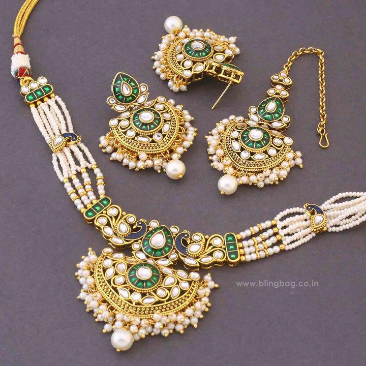 Ivory Suvitha Kundan Jewellery Set