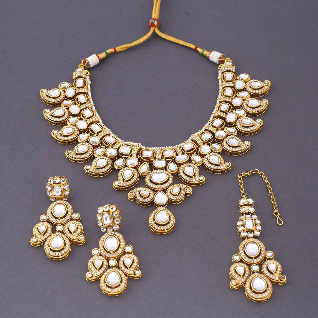 Ivory Swaragh Kundan Jewellery Set