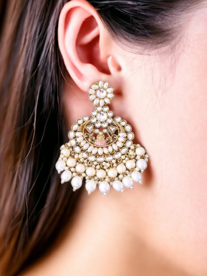 Ivory Takshavi Chaandbalis