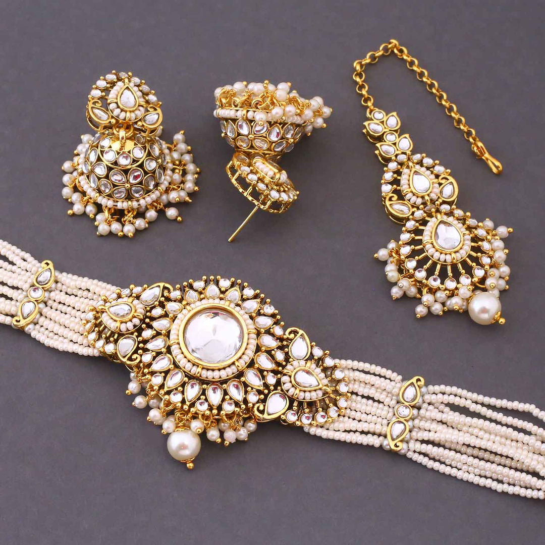 Ivory Tanushee Kundan Jewellery Set