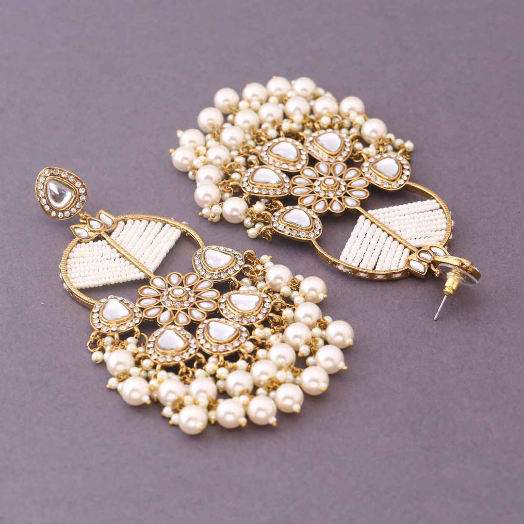 Ivory Tarwani Chandbalis