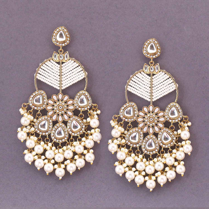 Ivory Tarwani Chandbalis