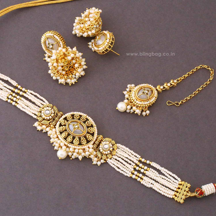 Ivory Tavya Kundan Jewellery Set