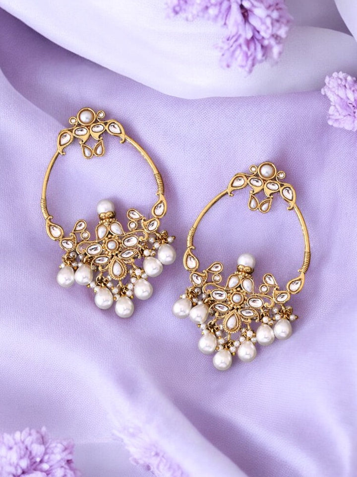 Ivory Tia Chandbalis