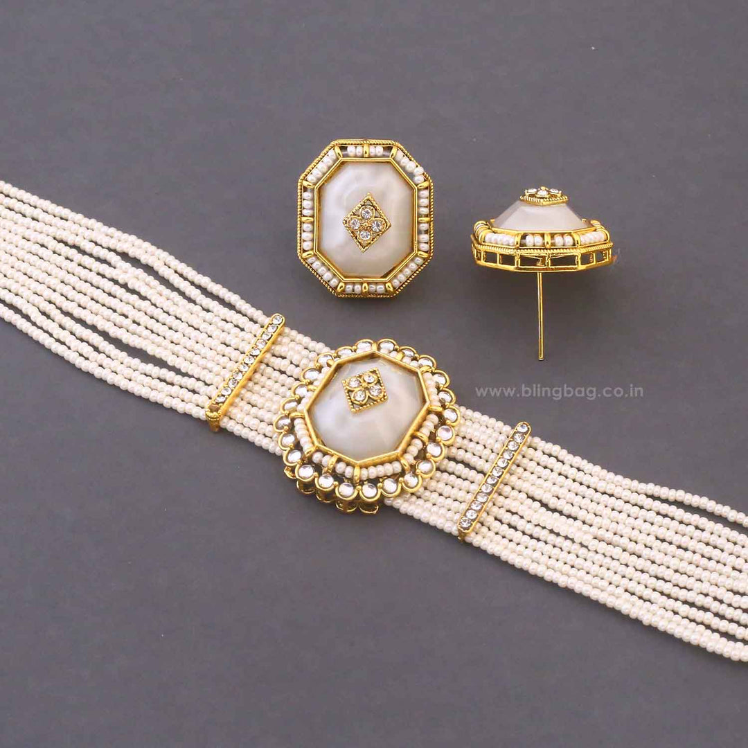 Ivory Tithi Kundan Jewellery Set