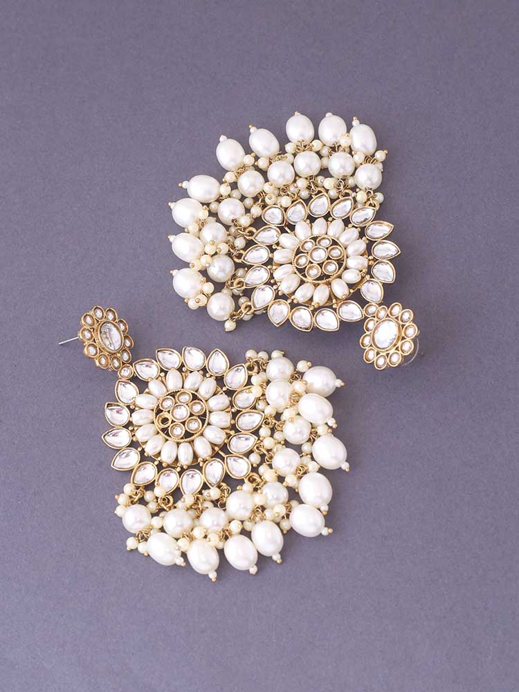 Ivory Triguna Chaandbalis