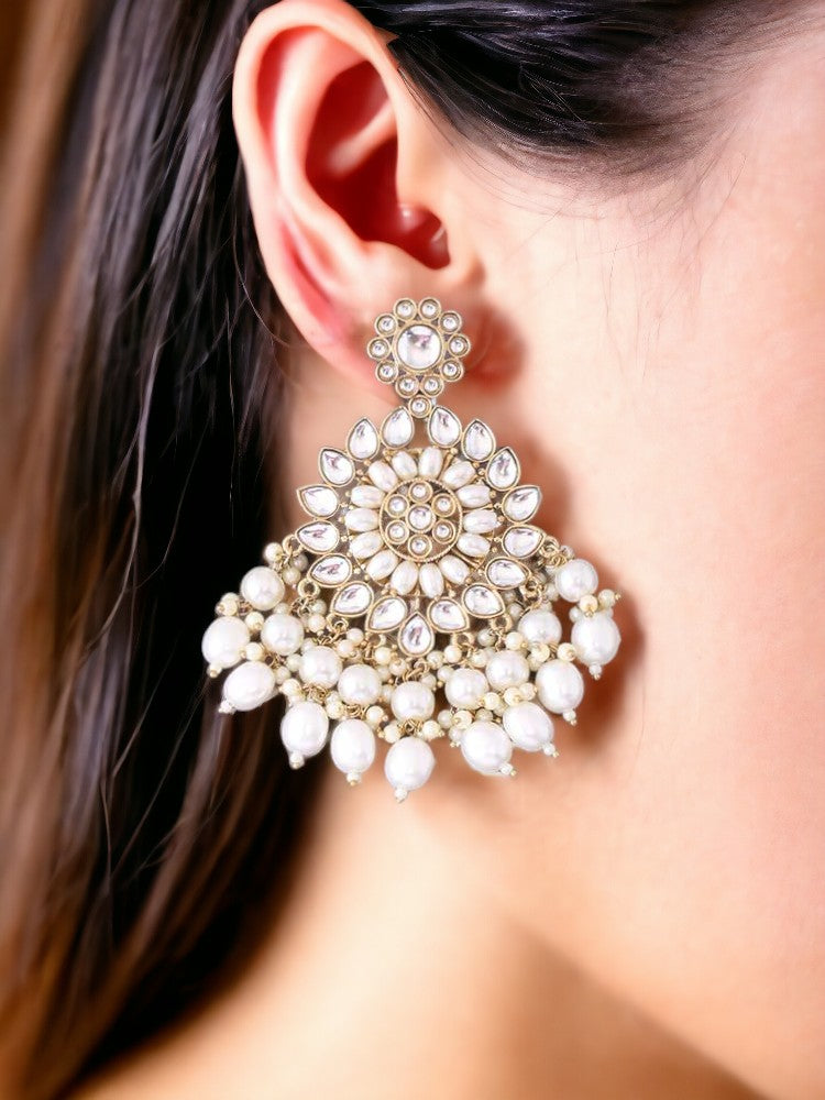 Ivory Triguna Chaandbalis