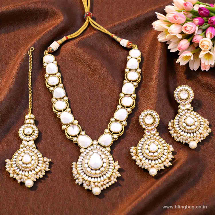 Ivory Umisha Kundan Jewellery Set