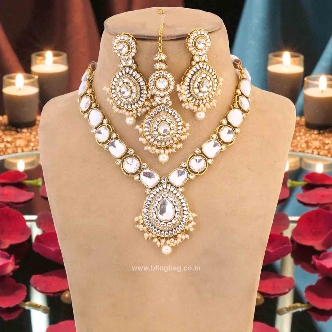 Ivory Umisha Kundan Jewellery Set