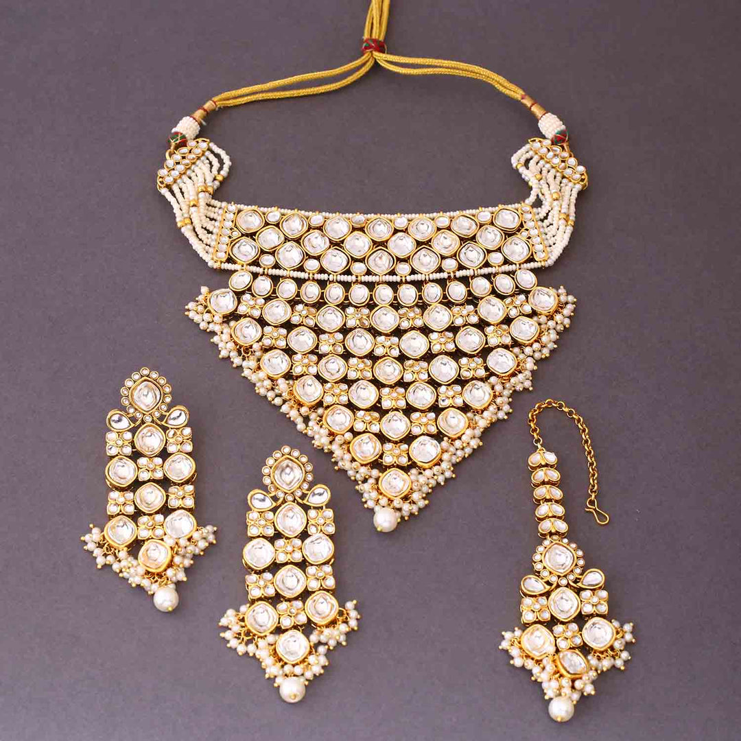 Ivory Urmisha Kundan Jewellery Set
