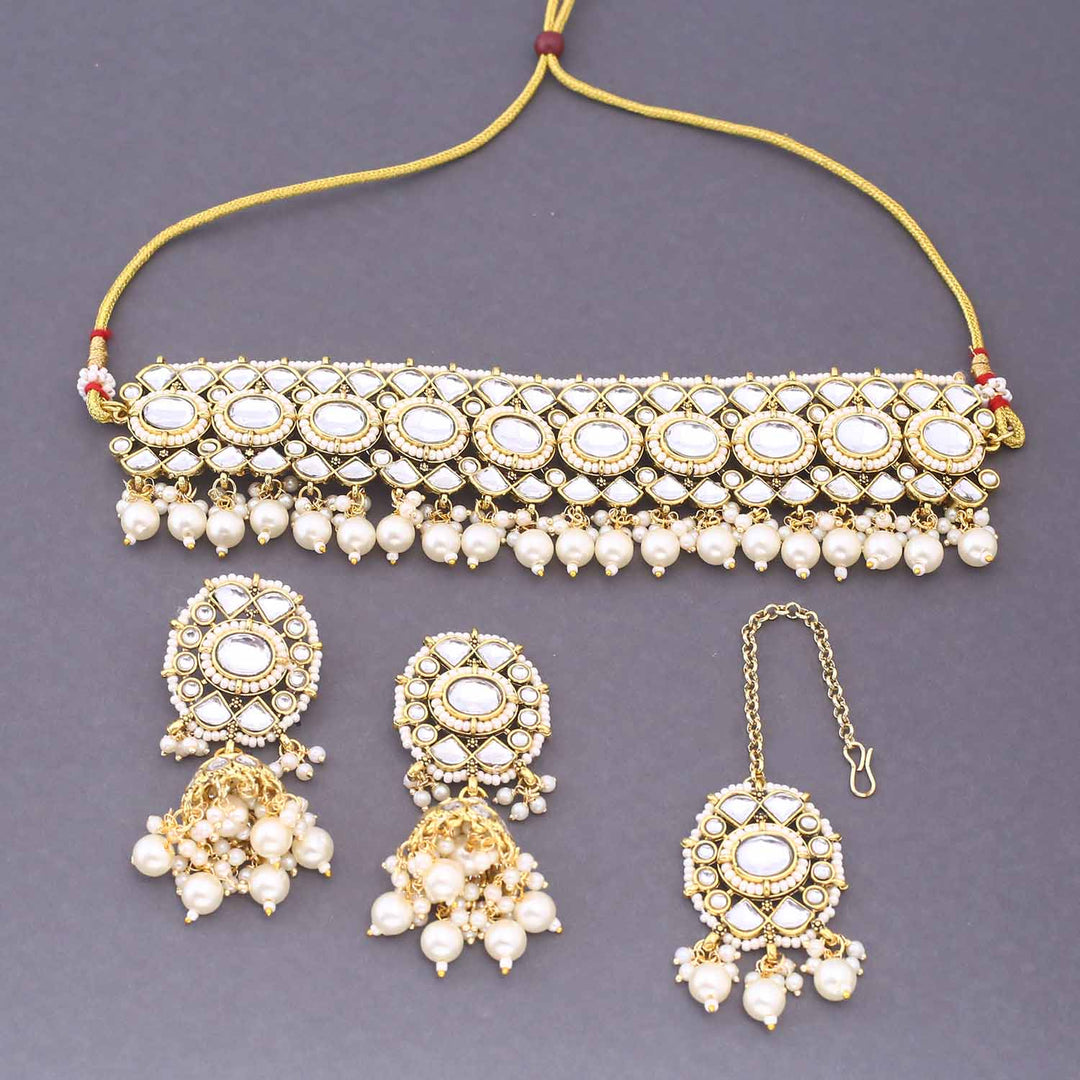 Ivory Viandra Kundan Jewellery Set