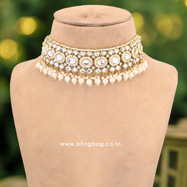 Ivory Viandra Kundan Jewellery Set