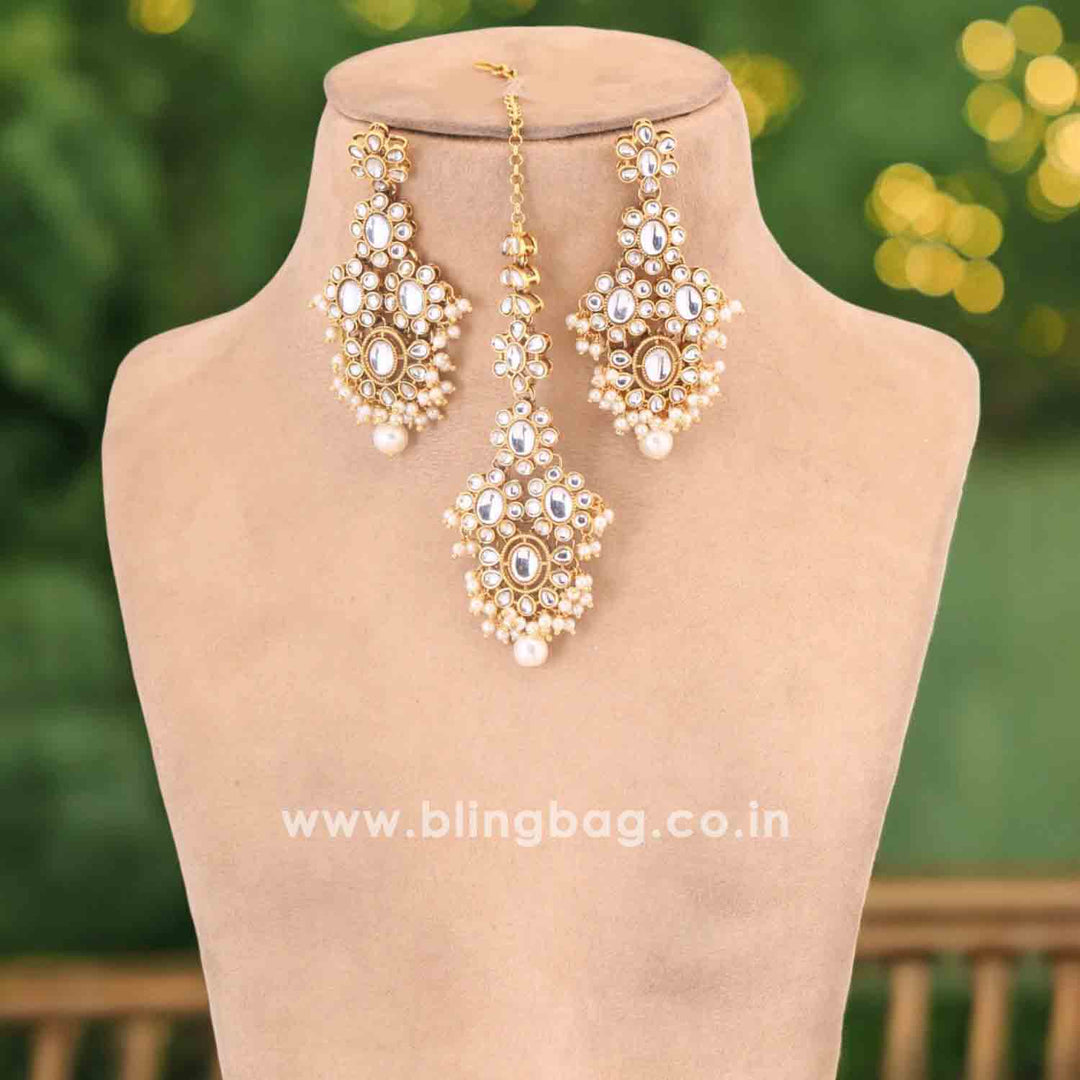 Ivory Vidhuta Kundan Jewellery Set