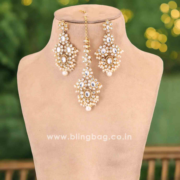 Ivory Vidhuta Kundan Jewellery Set