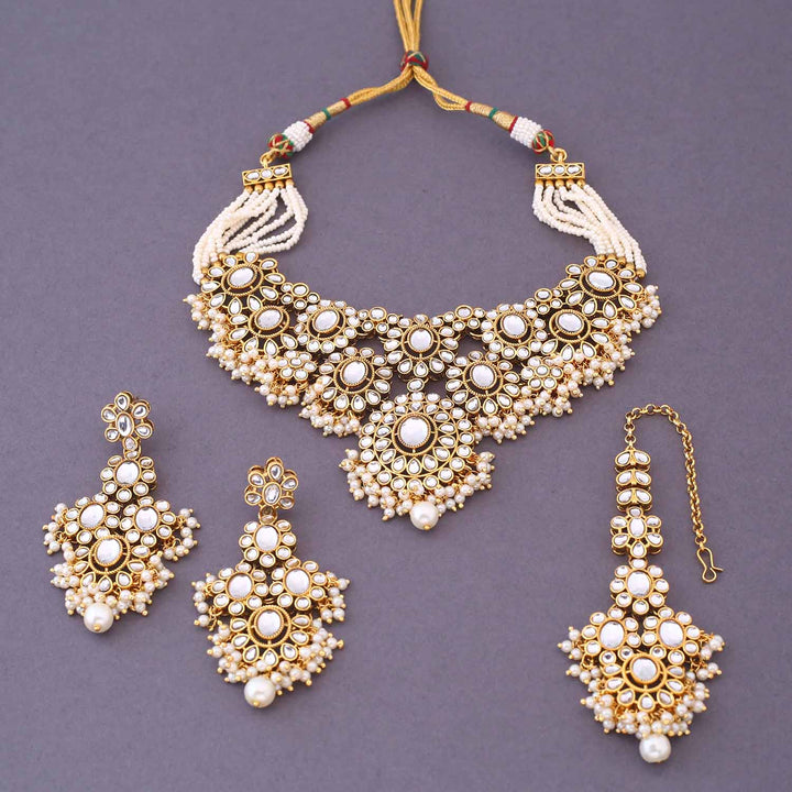 Ivory Vidhuta Kundan Jewellery Set