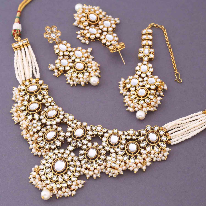 Ivory Vidhuta Kundan Jewellery Set