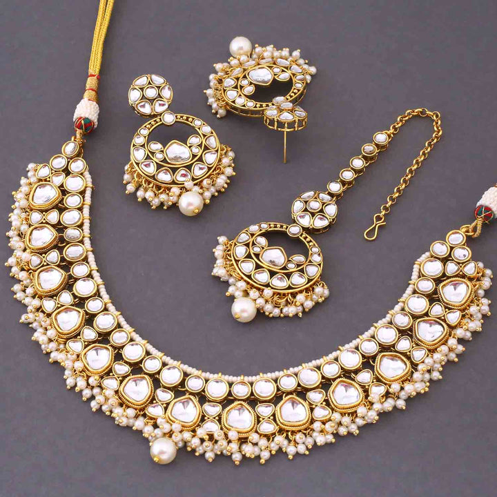 Ivory Vinitha Kundan Jewellery Set